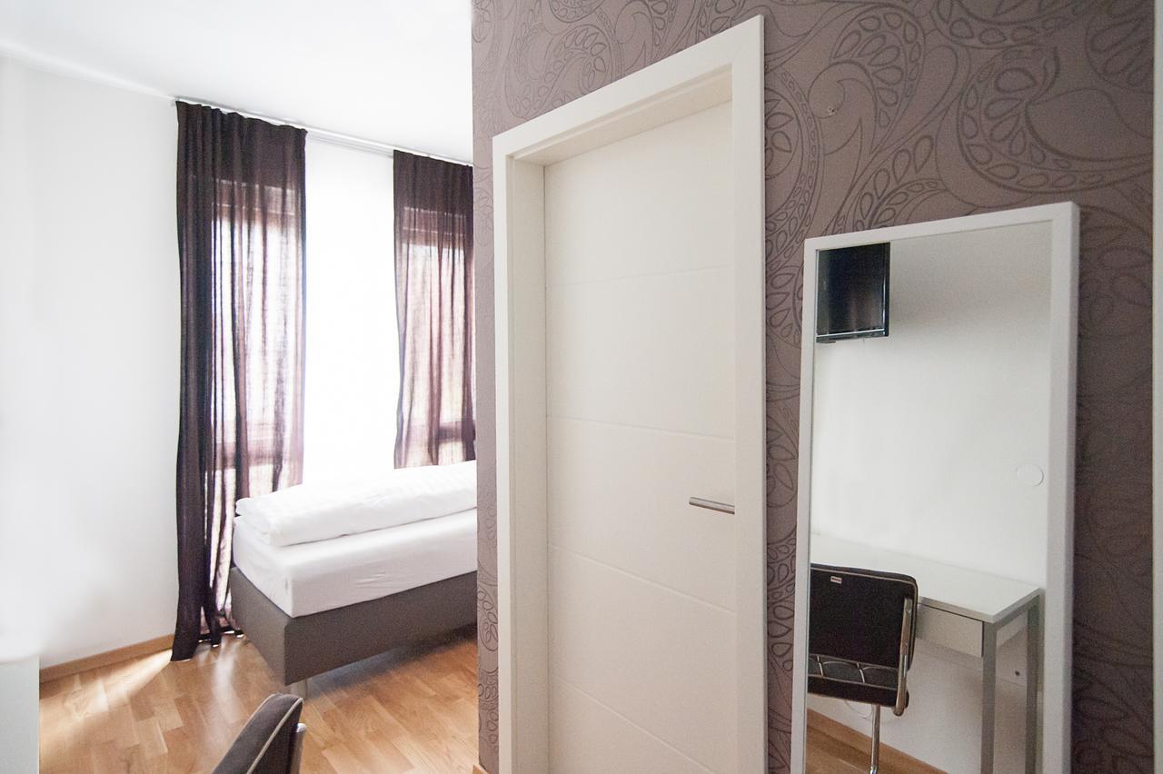 Hotel Apartment Am Arbach Eningen unter Achalm Phòng bức ảnh